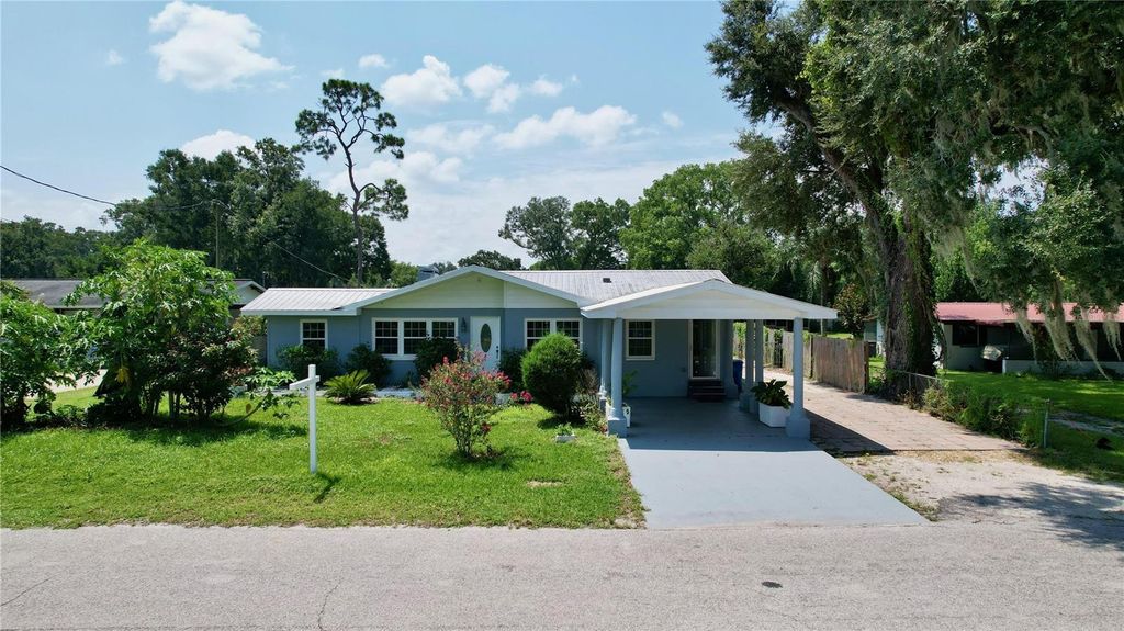 Photo of 5213 Keene Drive, Plant City, FL 33566 (MLS # O6304700)