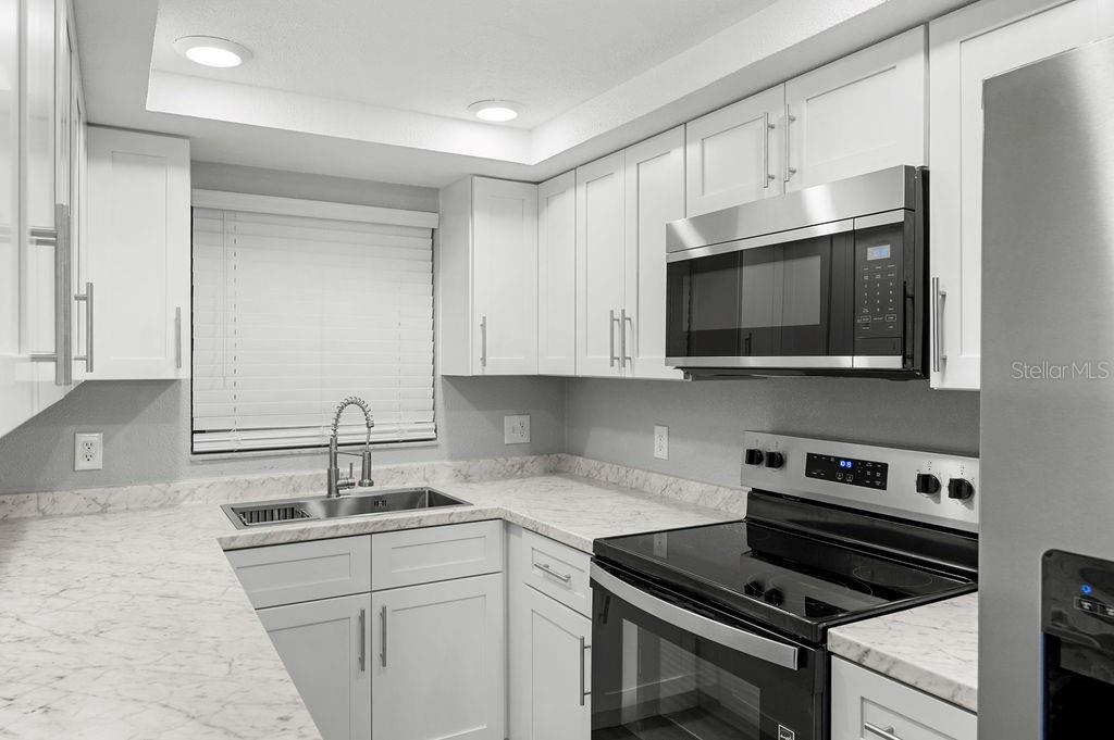 GULF GATE GARDENS - Residential