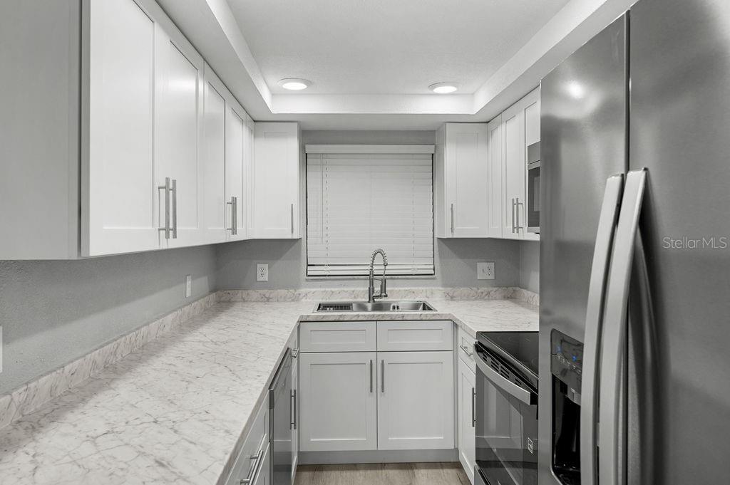 GULF GATE GARDENS - Residential