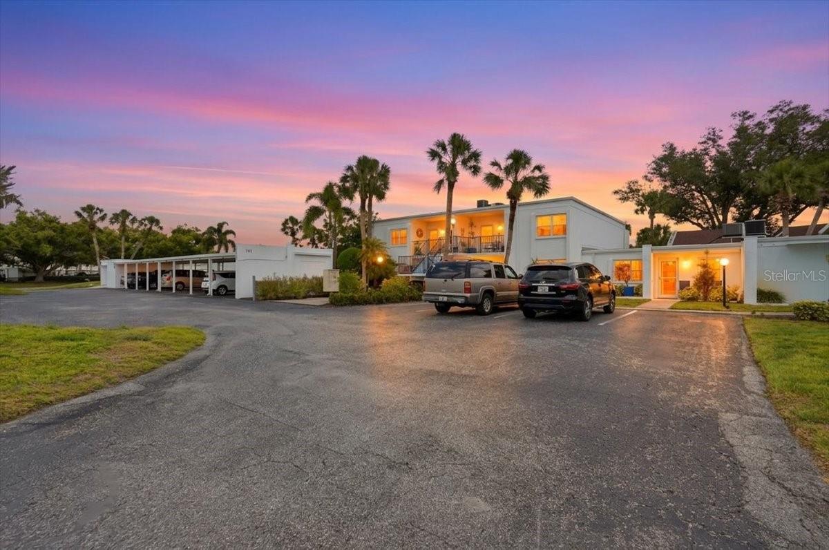 755 VILLAGE CIRCLE 203