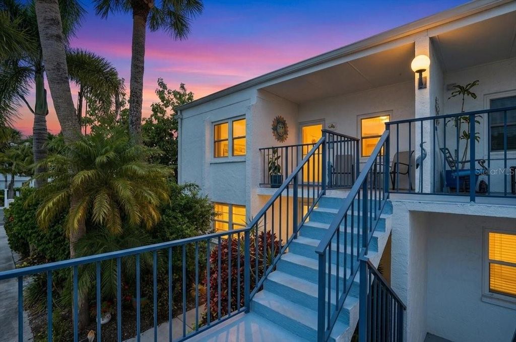 Photo of 755 Village Circle #203, Venice, FL 34292 (MLS # A4690215)