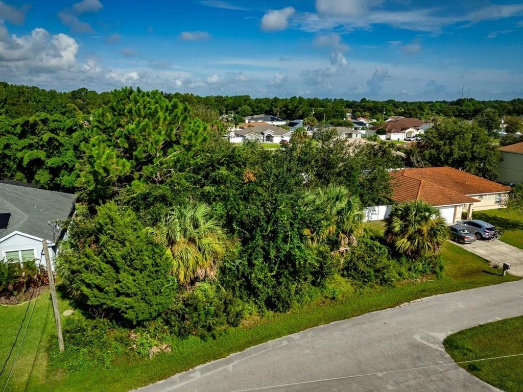 Photo of 7 Big Bear Lane, Palm Coast, FL 32137 (MLS # FC321695)