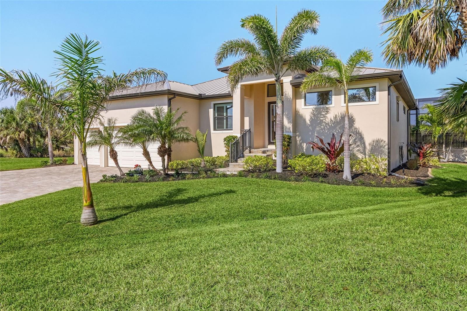 16211 CAYMAN LANE, PUNTA GORDA, FL, 33955/$599,000 1 16211 CAYMAN LANE