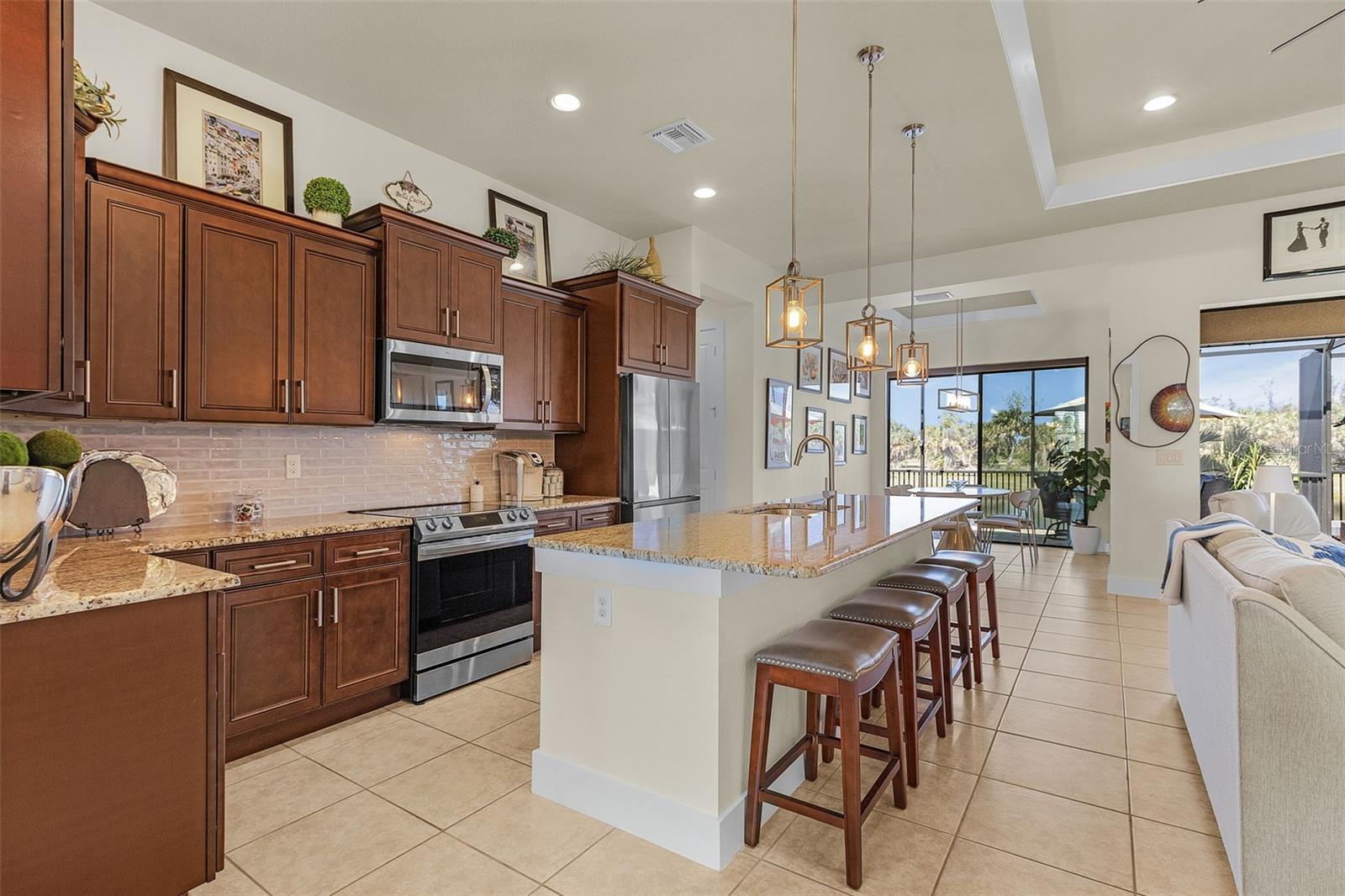 16211 CAYMAN LANE, PUNTA GORDA, FL, 33955/$599,000 3 16211 CAYMAN LANE