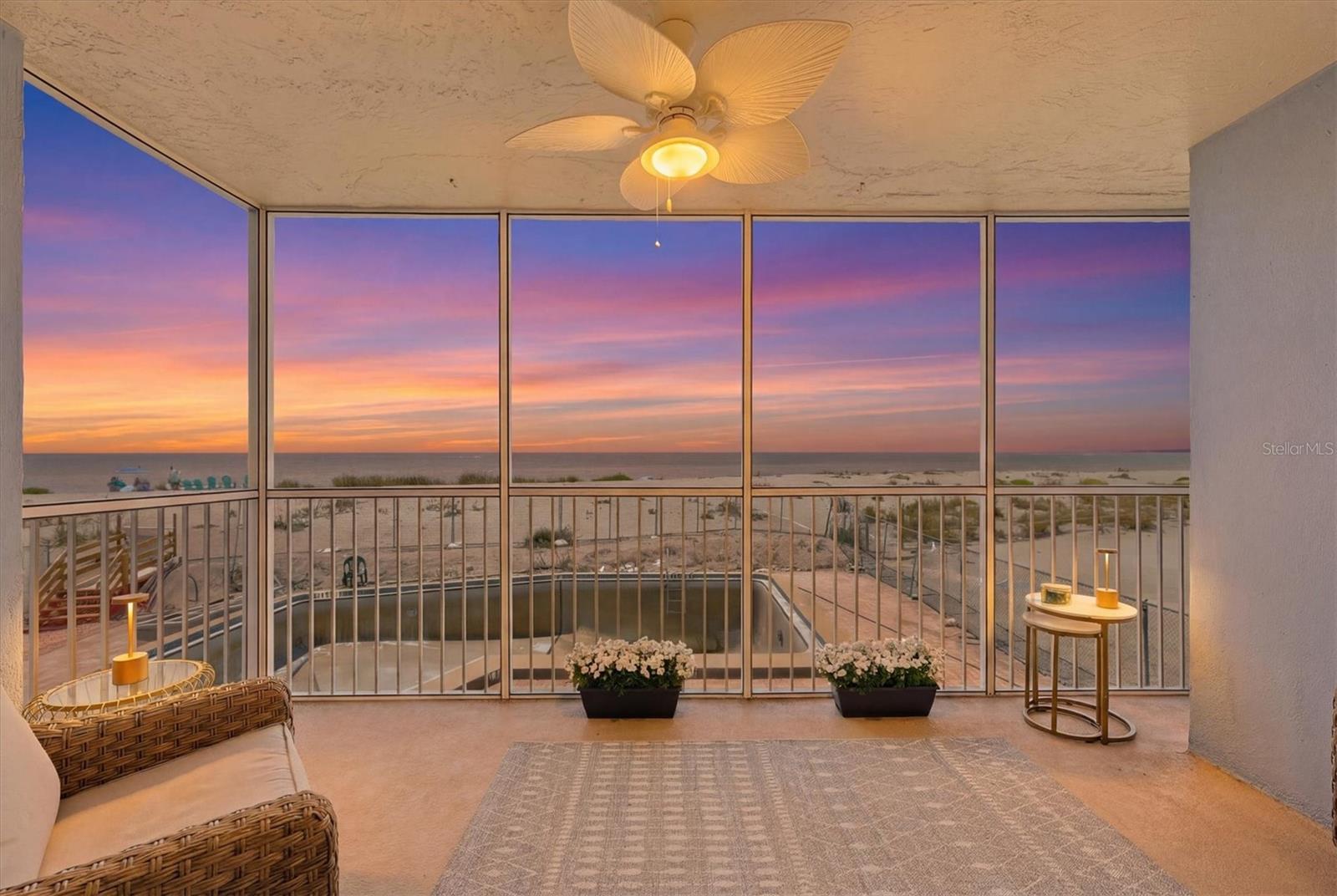 GULF HORIZONS - Residential