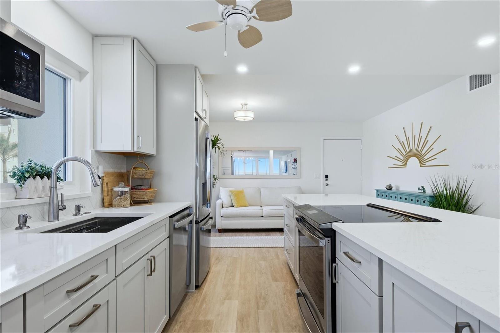 GULF HORIZONS - Residential