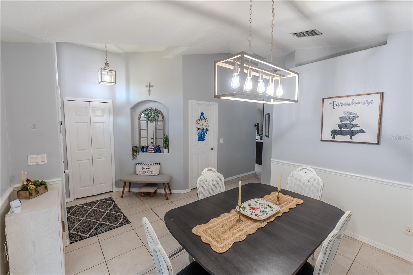 2040 BOBTAIL DRIVE