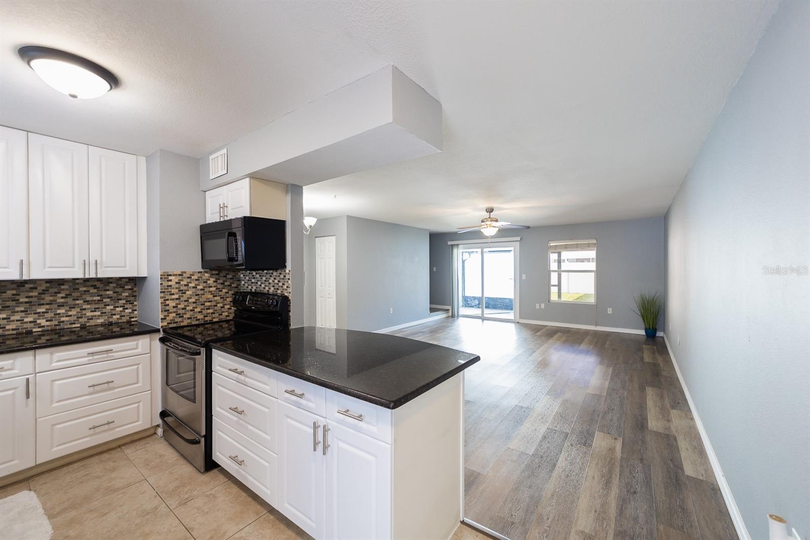 11913 CONGRESSIONAL DRIVE 11913