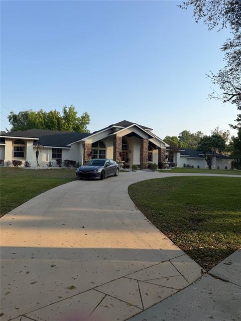 Photo of 1856 Alaqua Drive, Longwood, FL 32779 (MLS # O6392922)