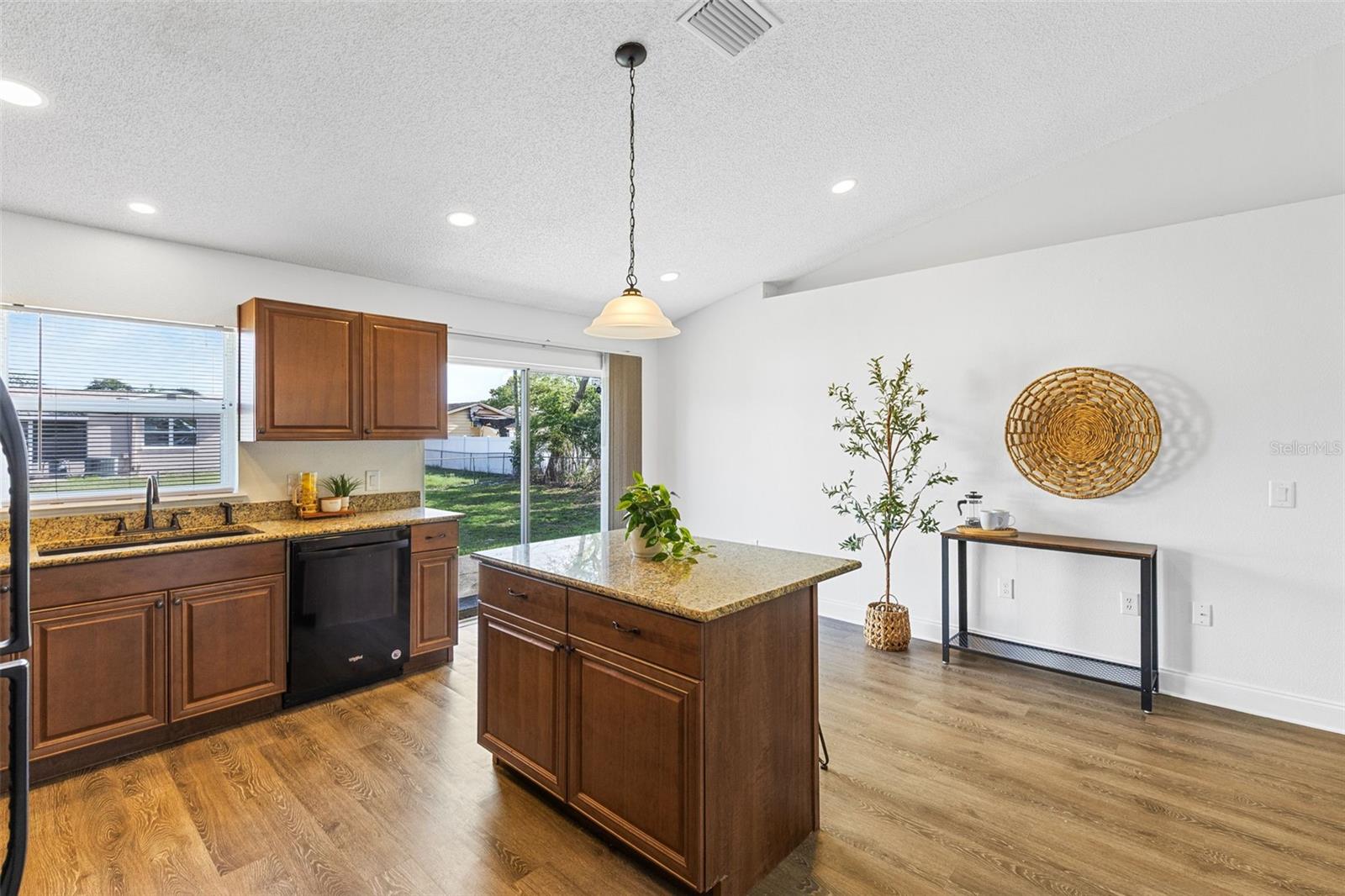 DELTONA LAKES - Residential