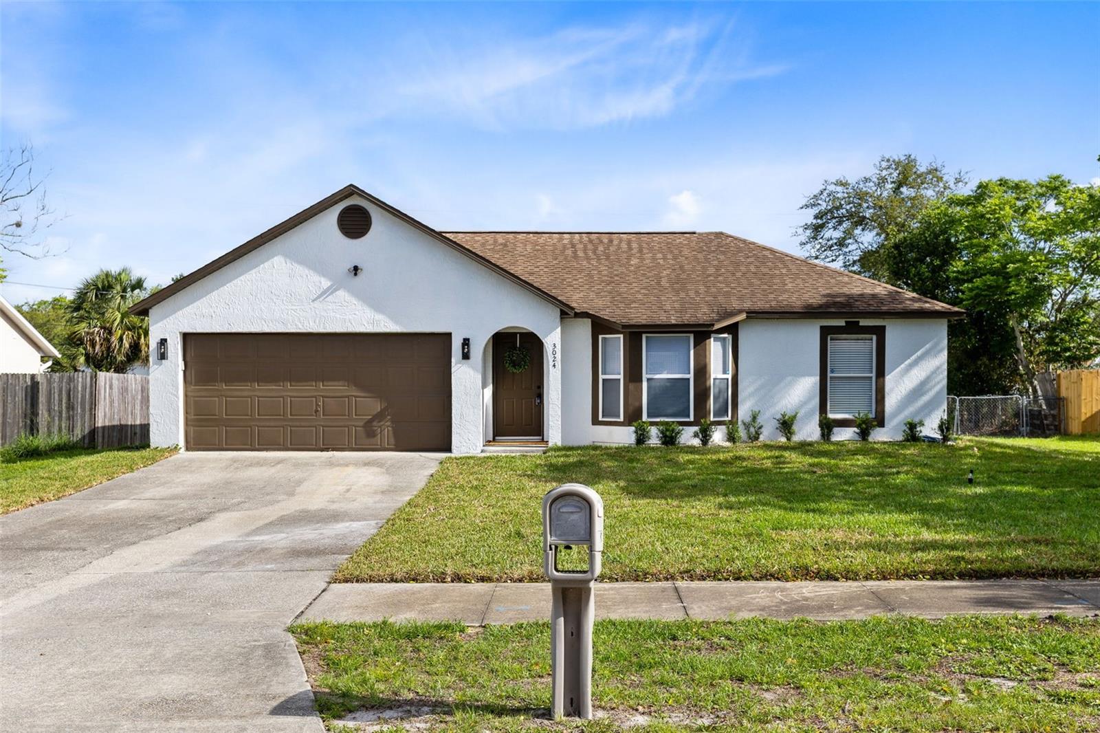 DELTONA LAKES - Residential