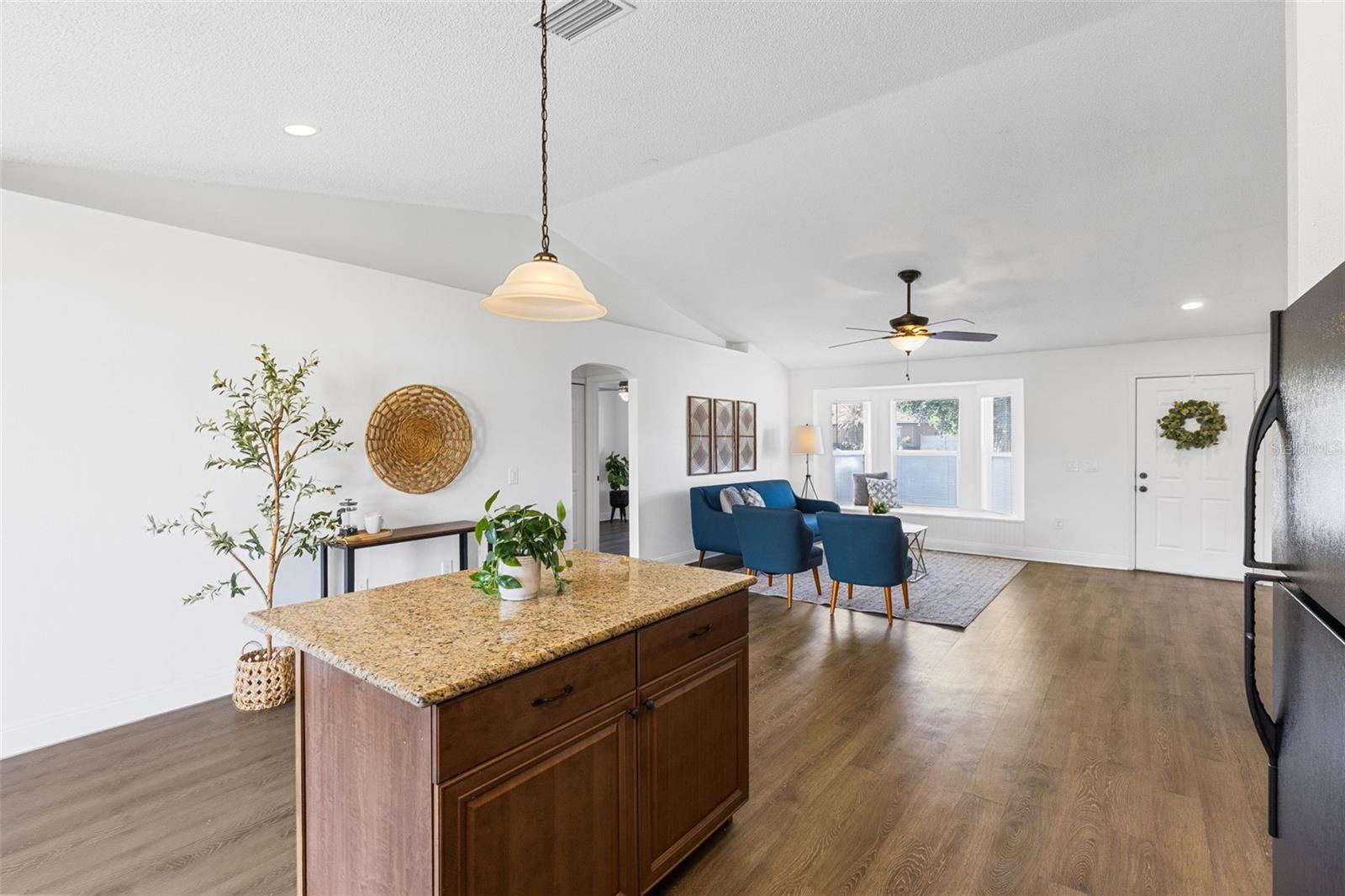 DELTONA LAKES - Residential