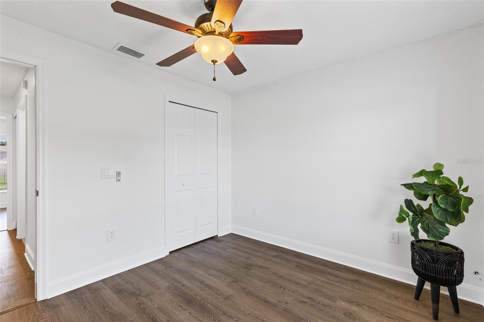 DELTONA LAKES - Residential