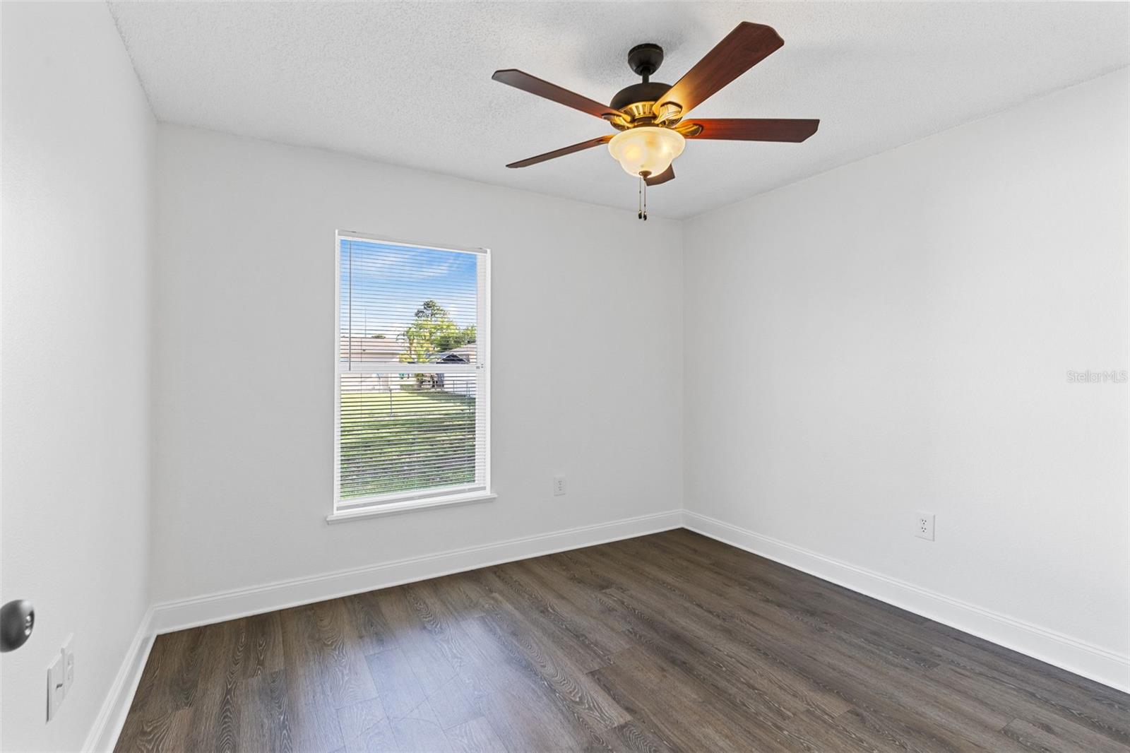 DELTONA LAKES - Residential