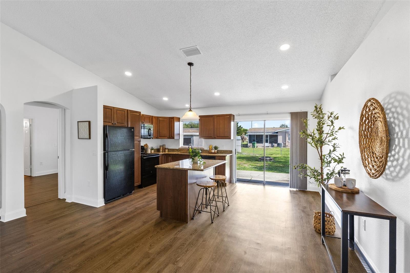 DELTONA LAKES - Residential