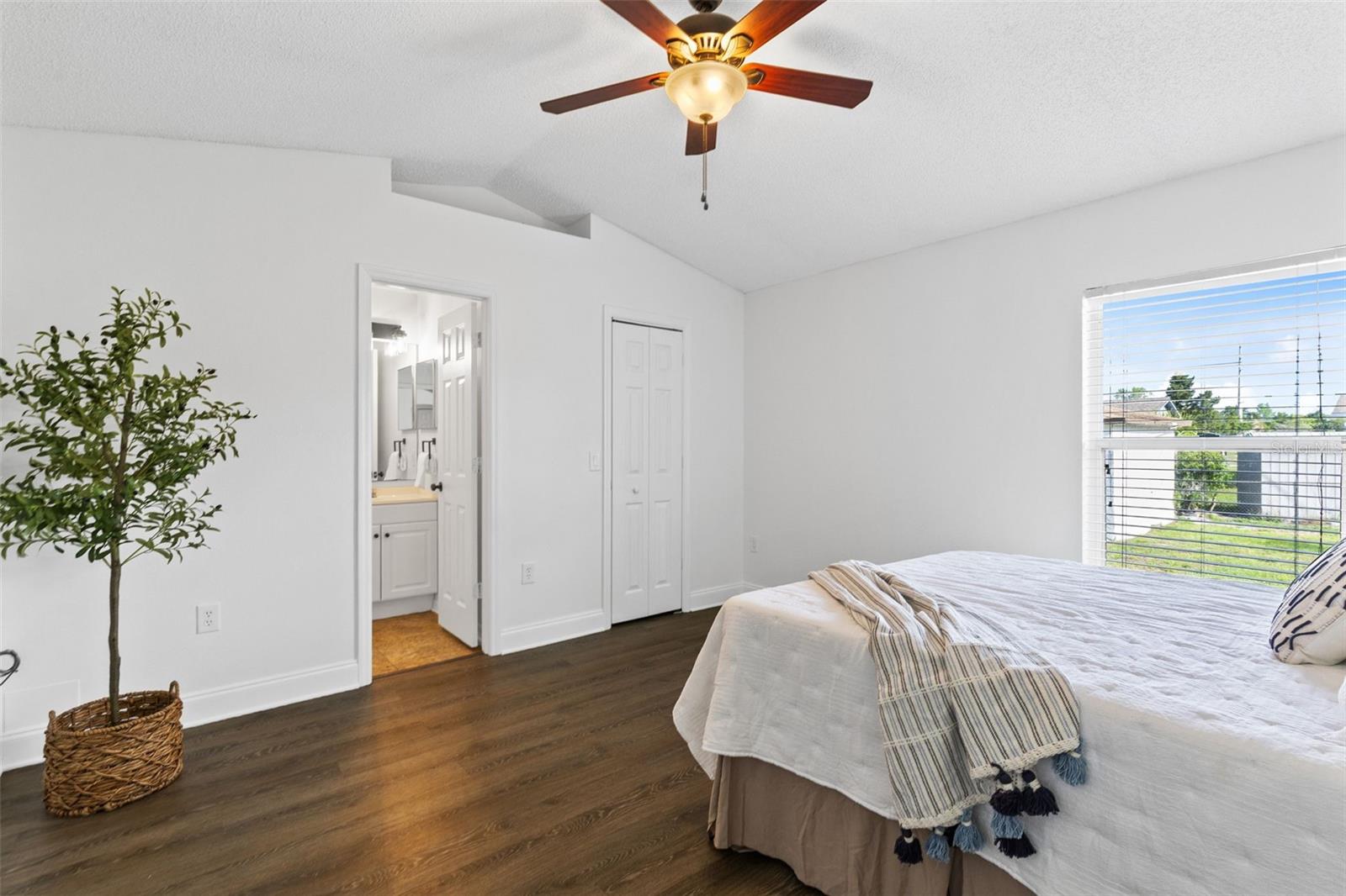 DELTONA LAKES - Residential