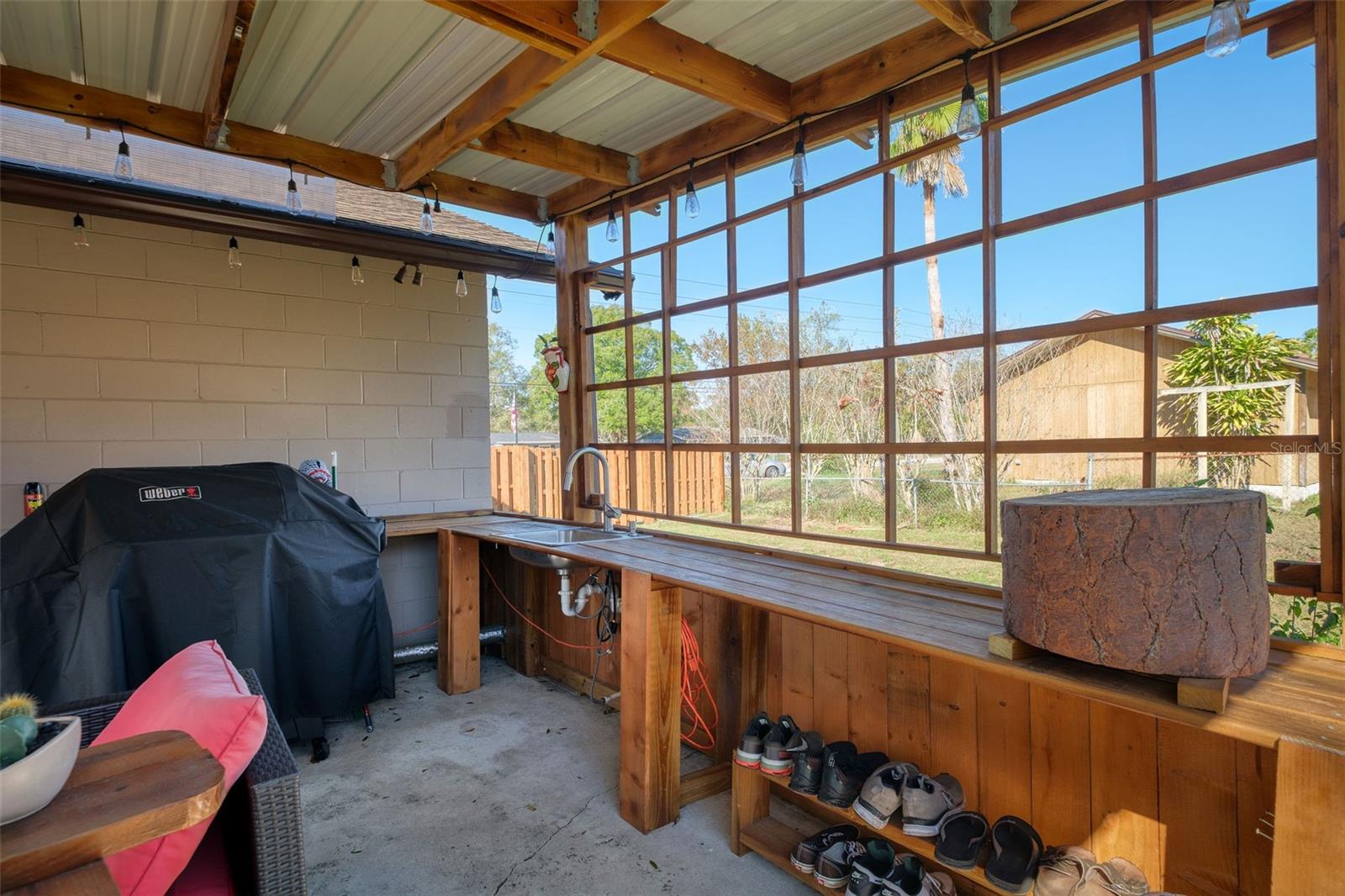 PALM LAKES ESTATES - Residential