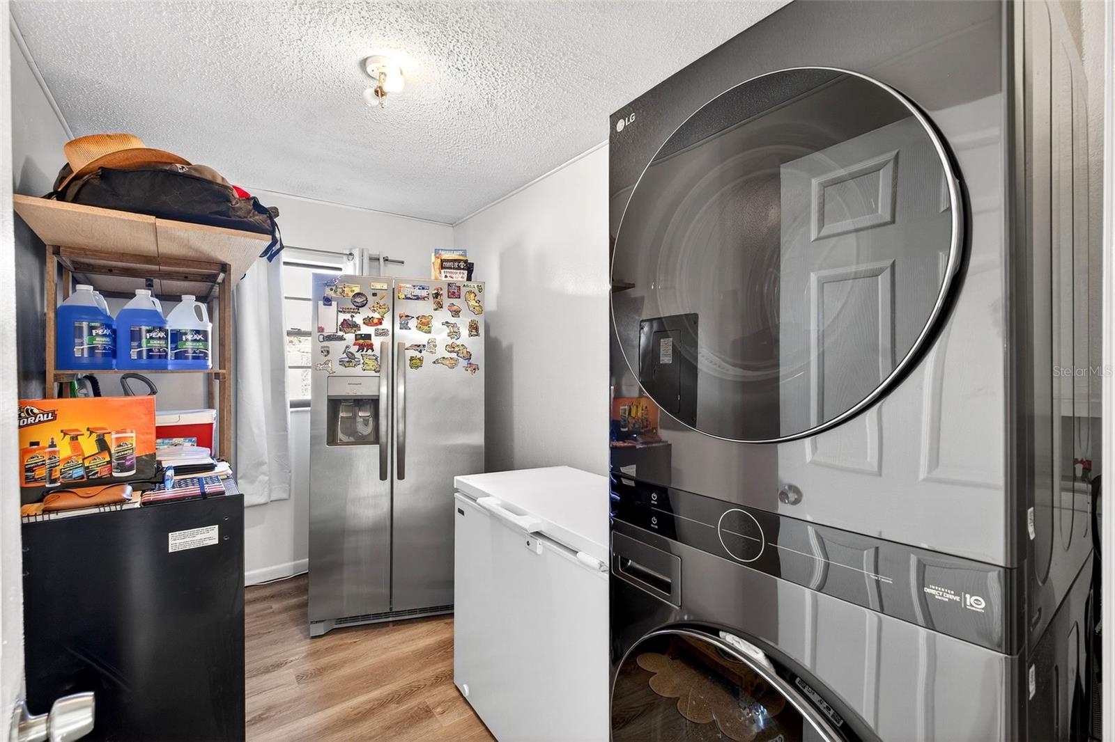 PALM LAKES ESTATES - Residential