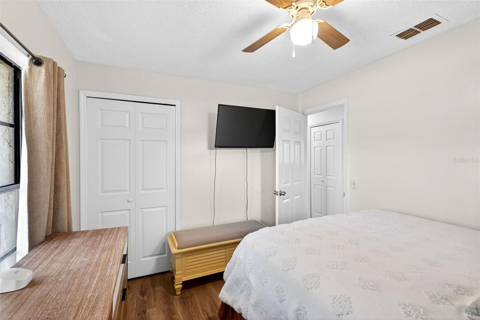 PALM LAKES ESTATES - Residential