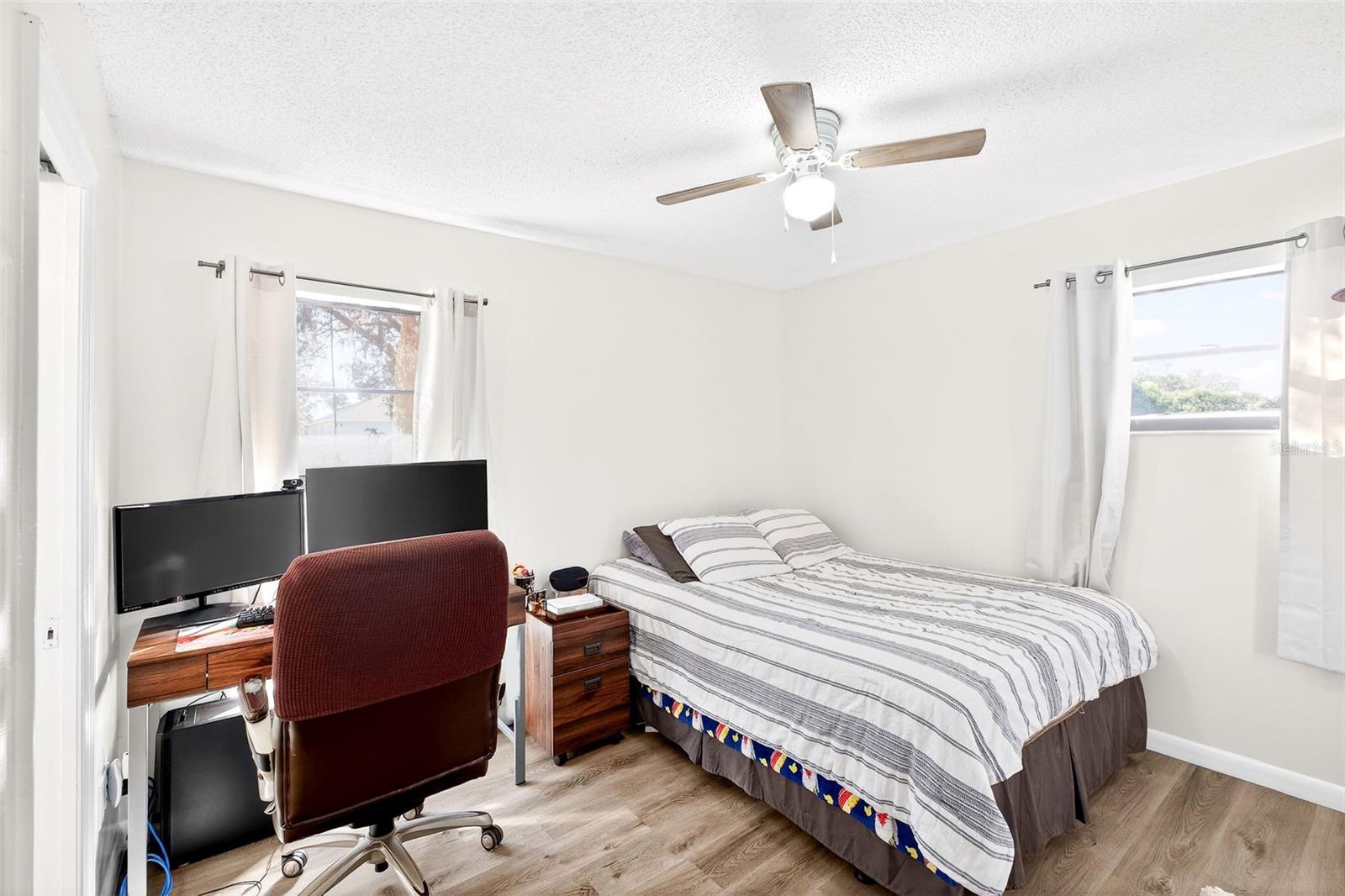 PALM LAKES ESTATES - Residential