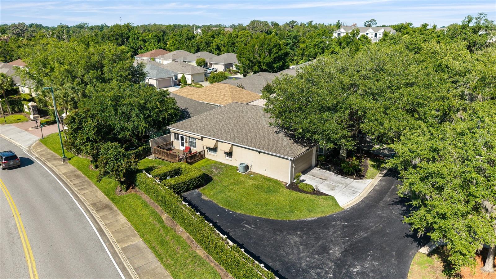 VILLAS AT PADDOCK PARK - Residential