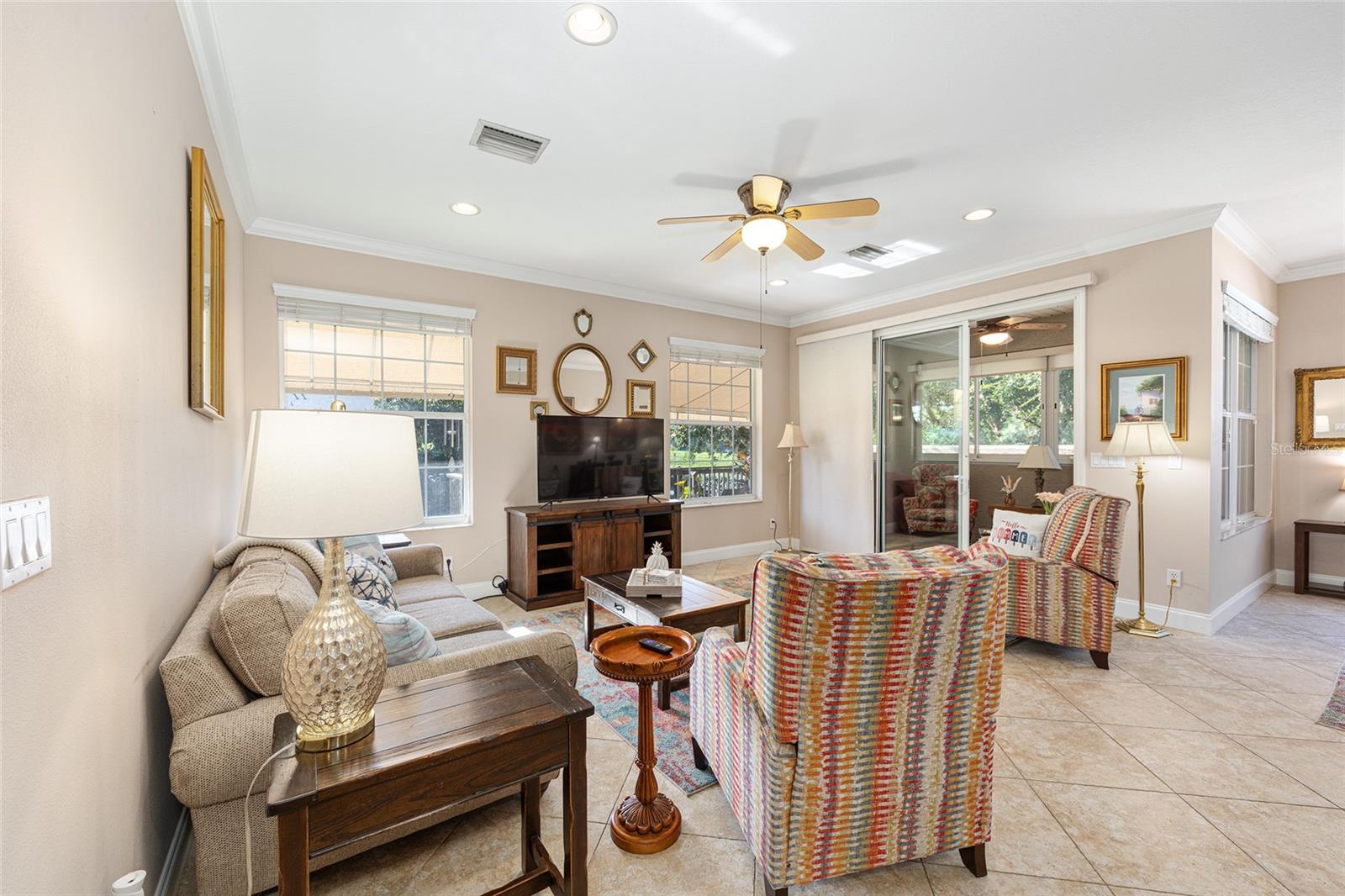 VILLAS AT PADDOCK PARK - Residential
