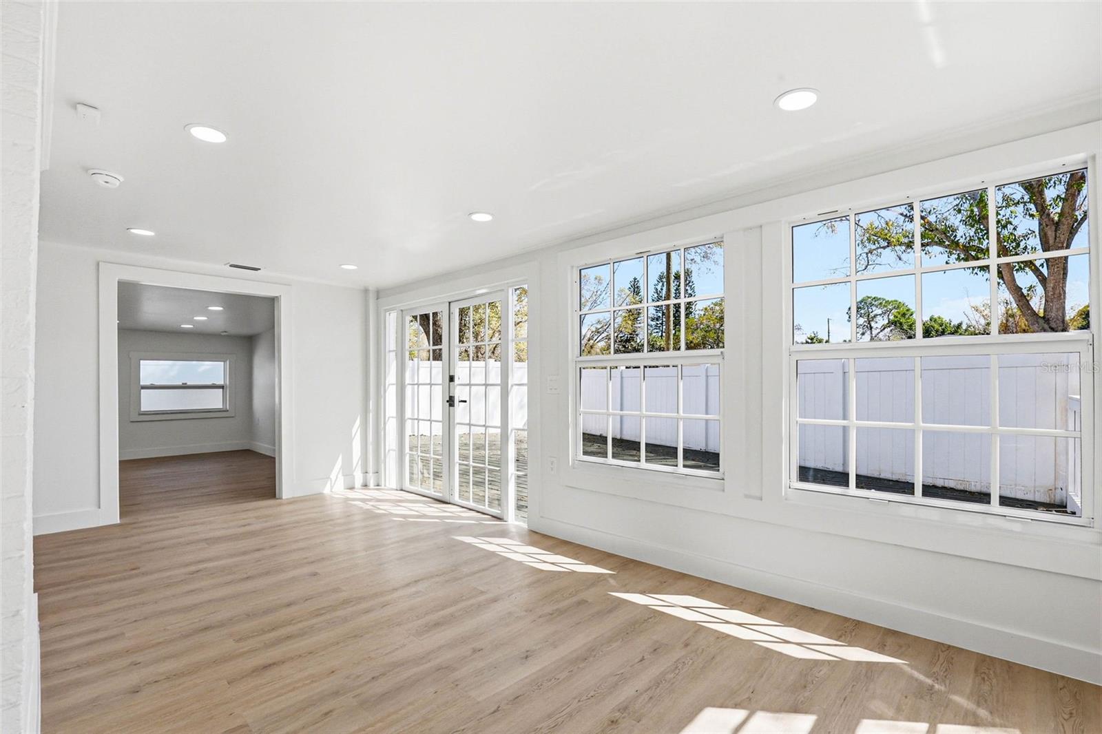 RIO VISTA - Residential