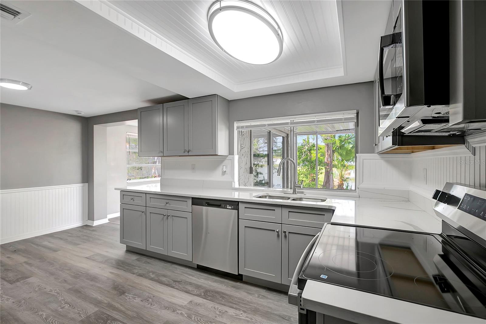 BEACON SQUARE - Residential