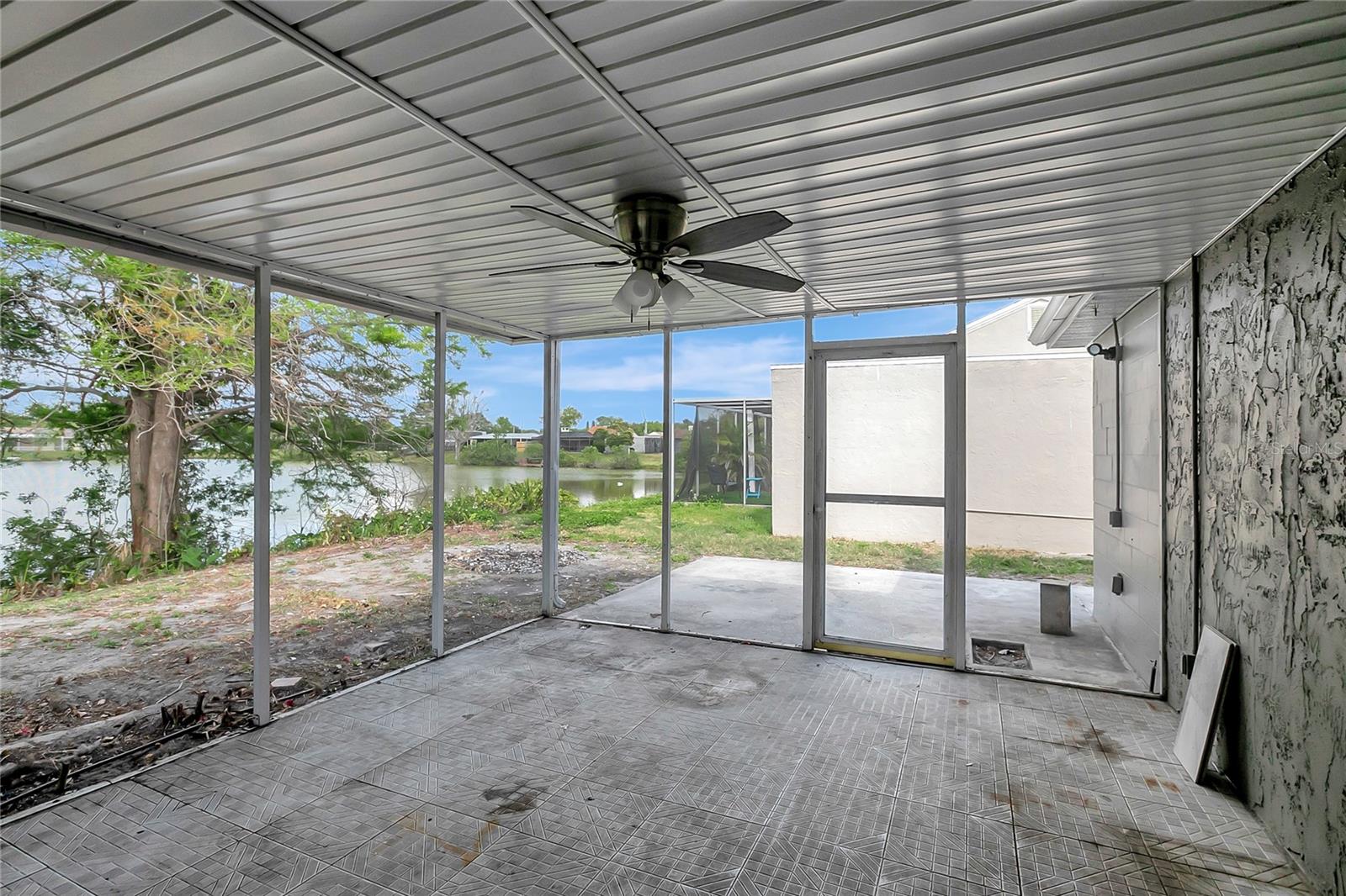 BEACON SQUARE - Residential