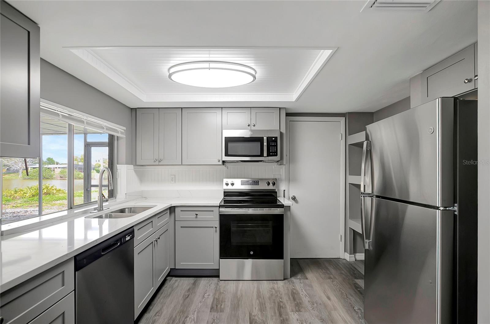 BEACON SQUARE - Residential