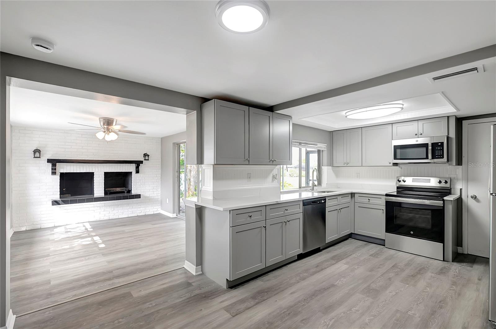 BEACON SQUARE - Residential