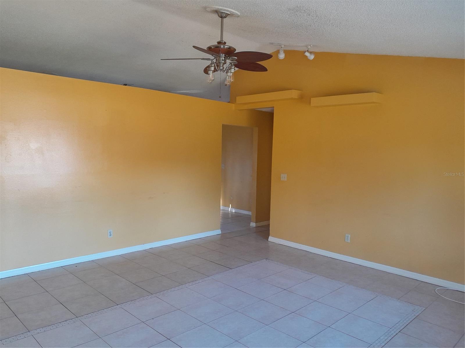 Florida Shores 01 - Residential