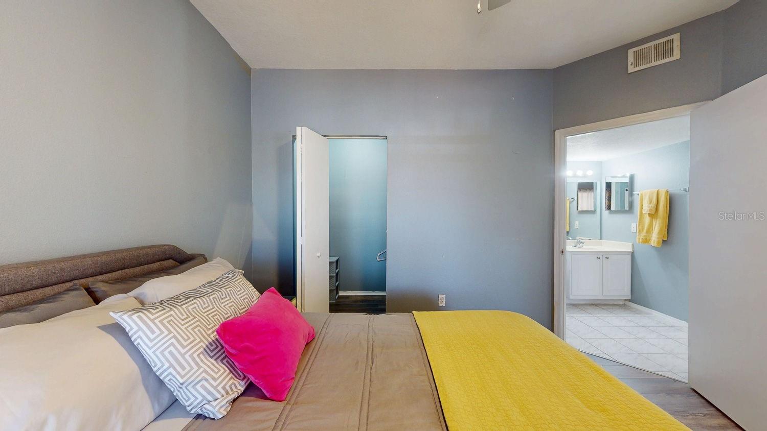 BEACHWAY CONDOS - Residential Lease