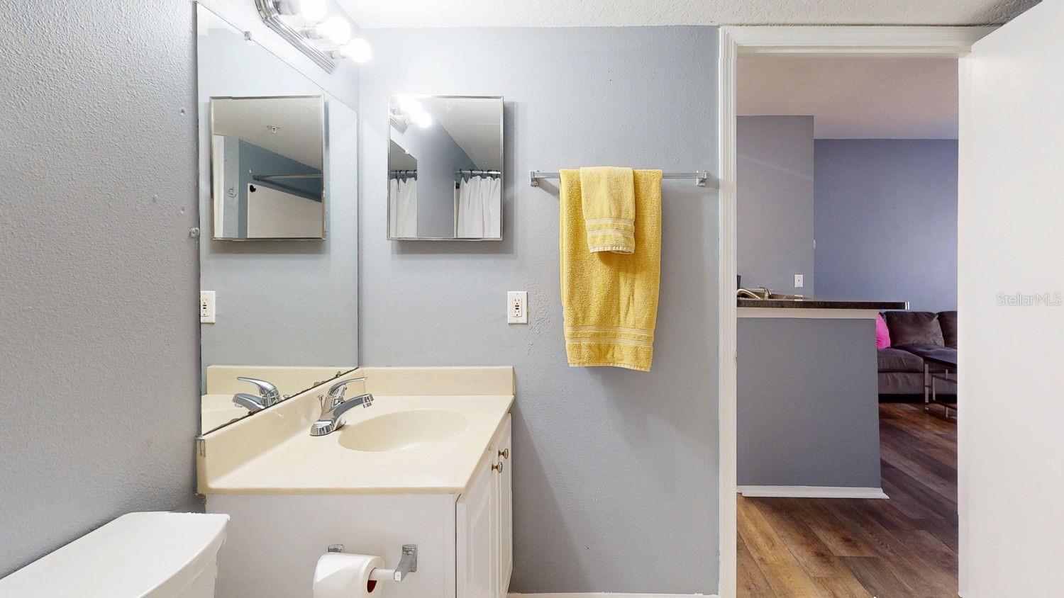 BEACHWAY CONDOS - Residential Lease