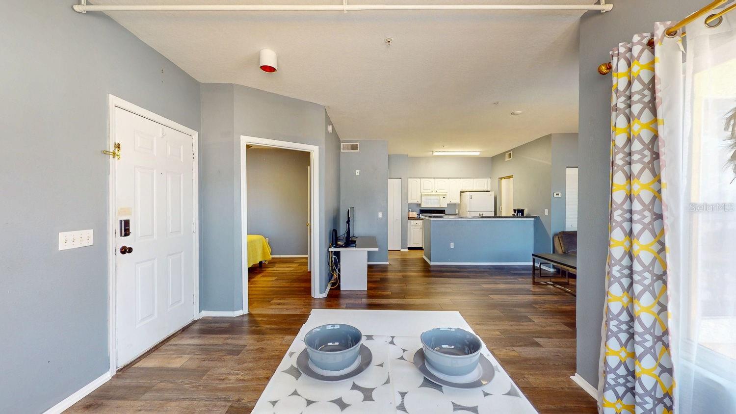 BEACHWAY CONDOS - Residential Lease