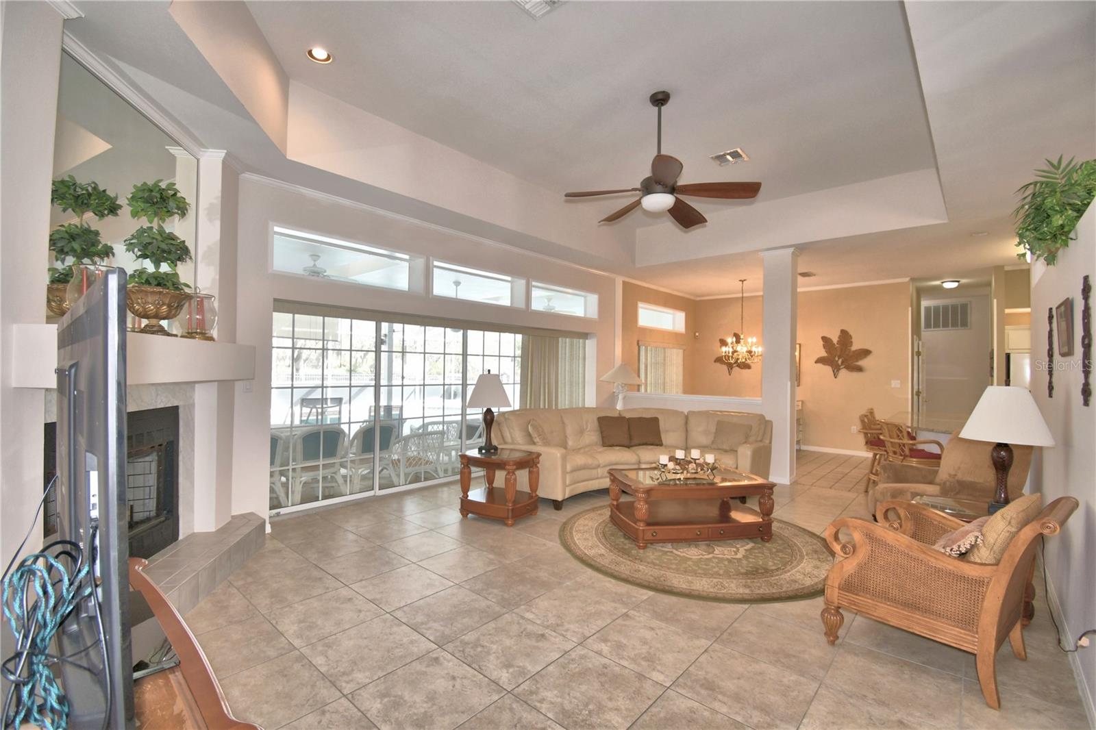 ARROWHEAD LAKES - Residential