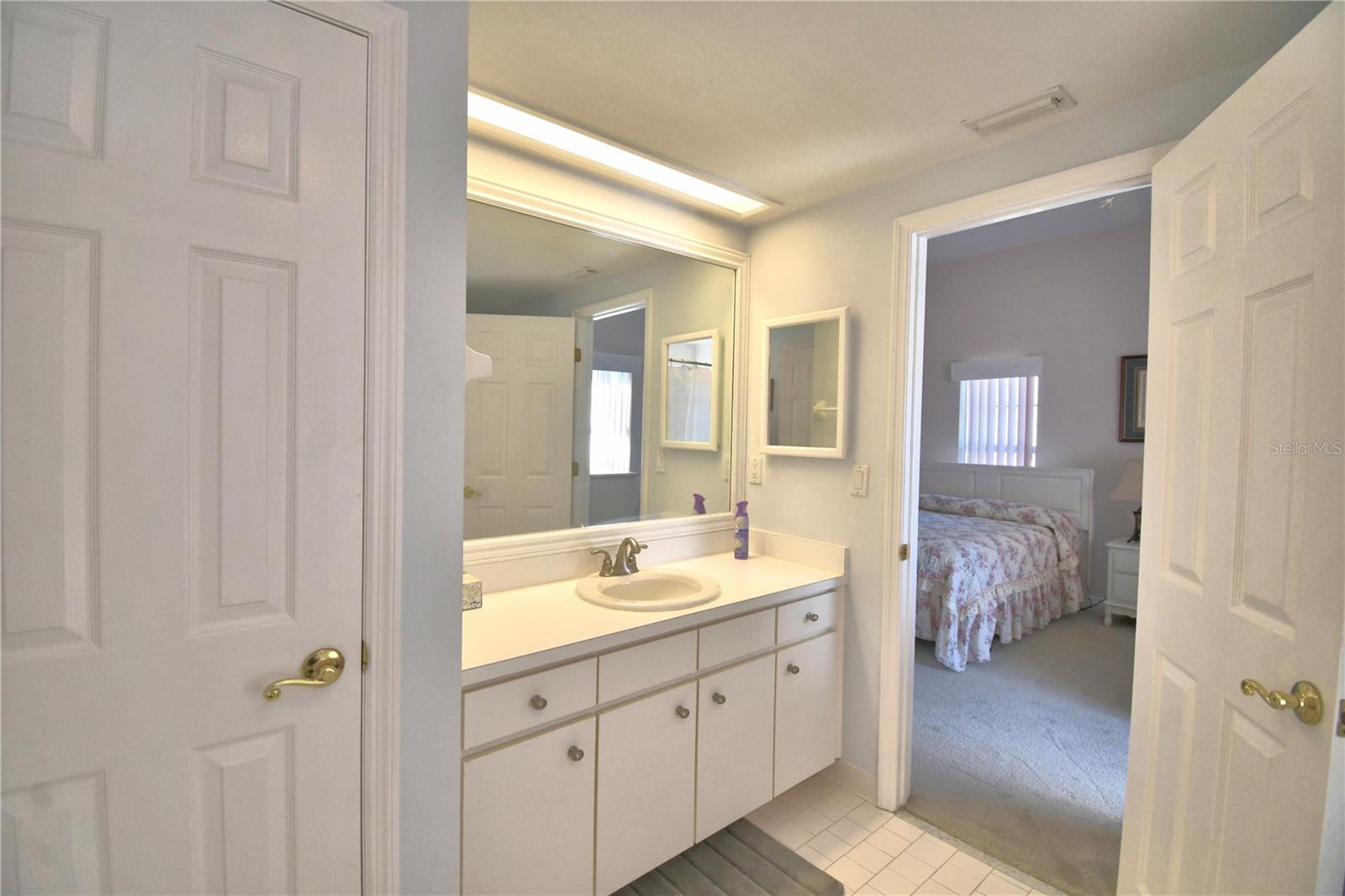 ARROWHEAD LAKES - Residential