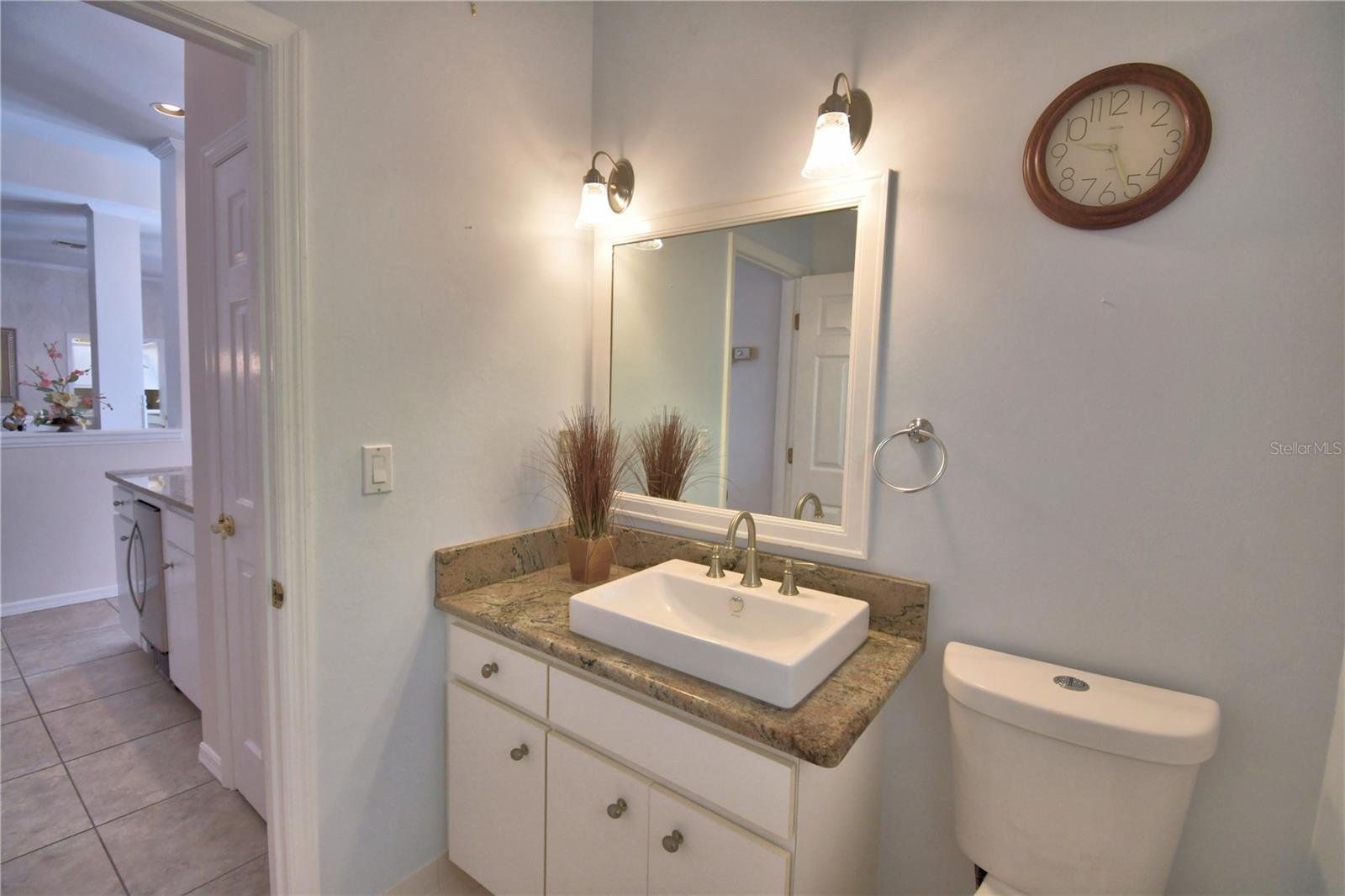 ARROWHEAD LAKES - Residential