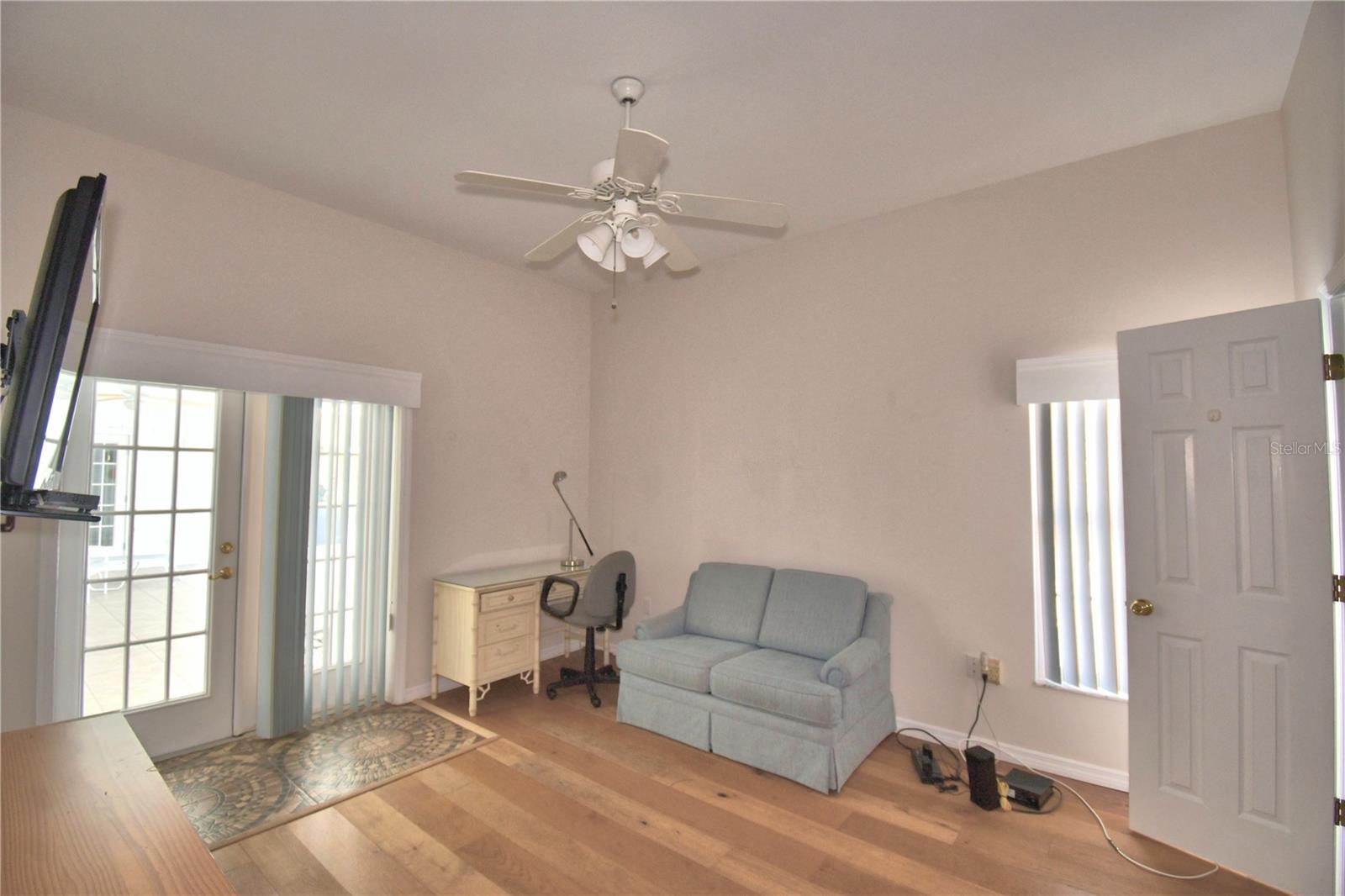 ARROWHEAD LAKES - Residential