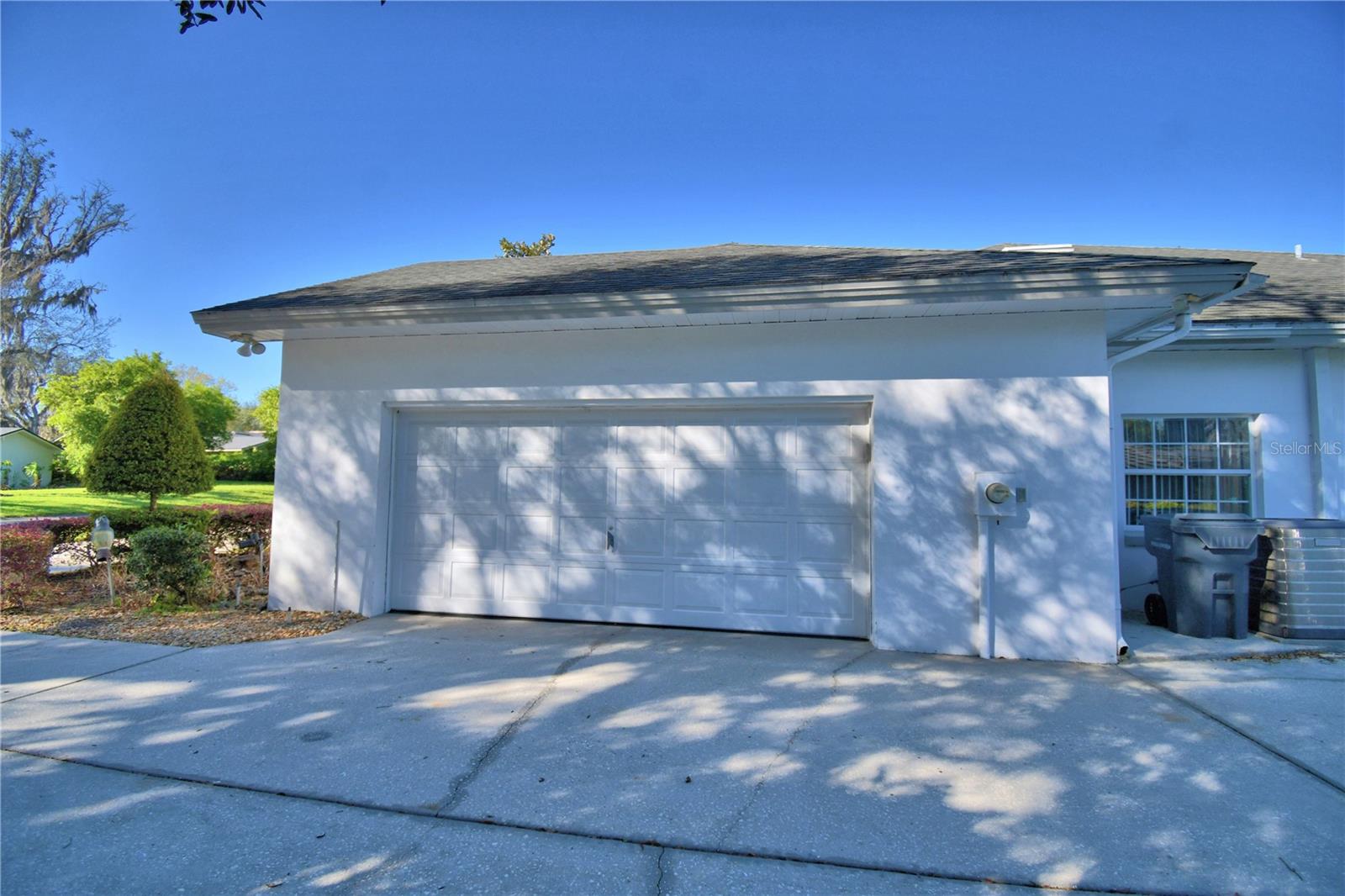 ARROWHEAD LAKES - Residential