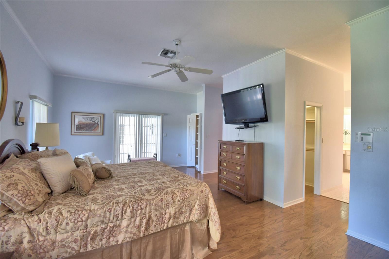 ARROWHEAD LAKES - Residential