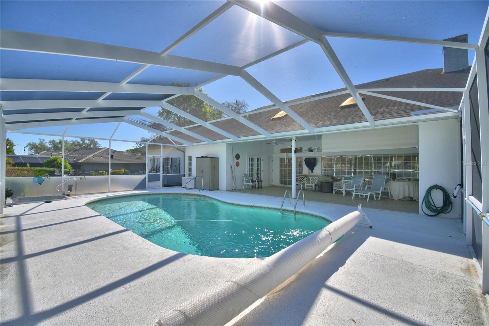 ARROWHEAD LAKES - Residential