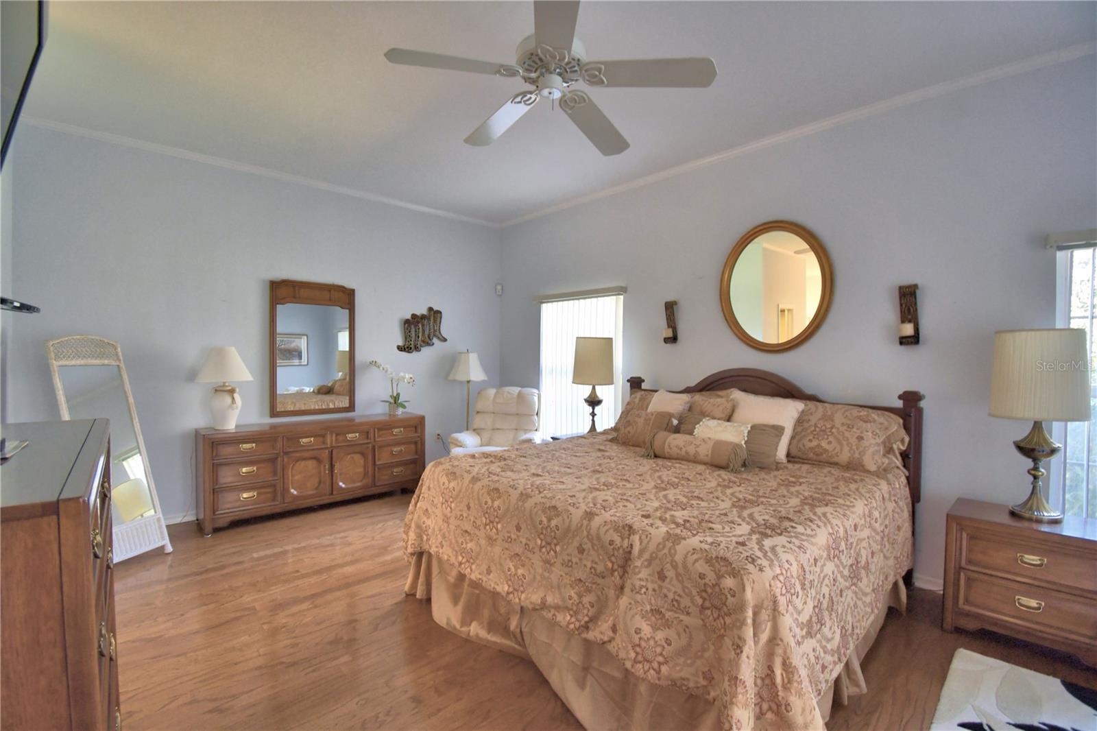 ARROWHEAD LAKES - Residential