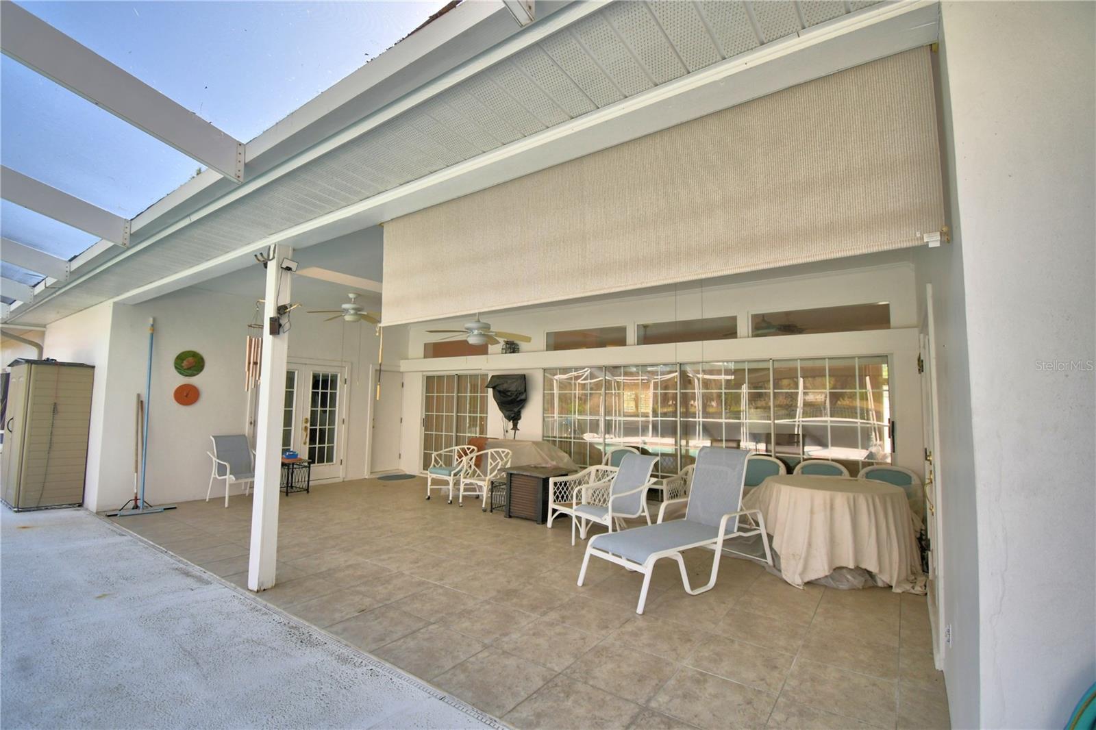 ARROWHEAD LAKES - Residential