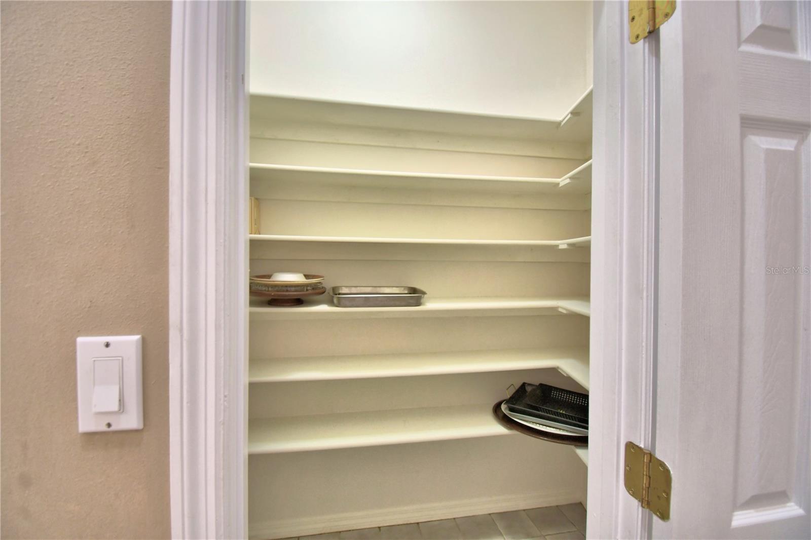 ARROWHEAD LAKES - Residential