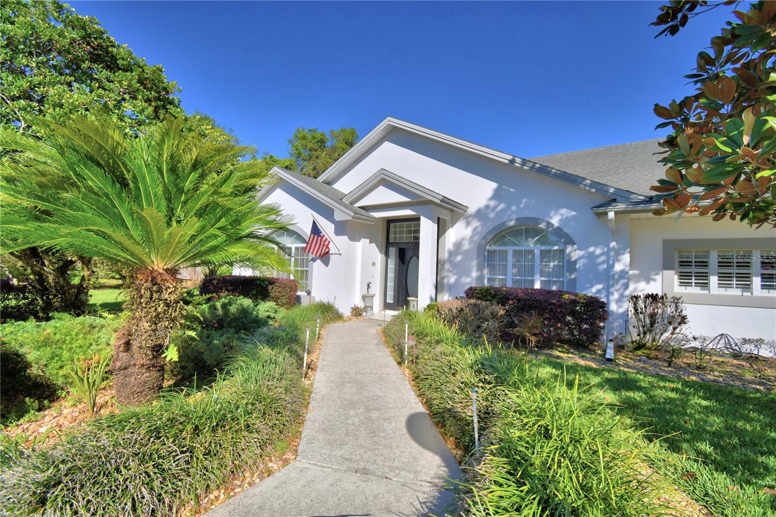 ARROWHEAD LAKES - Residential