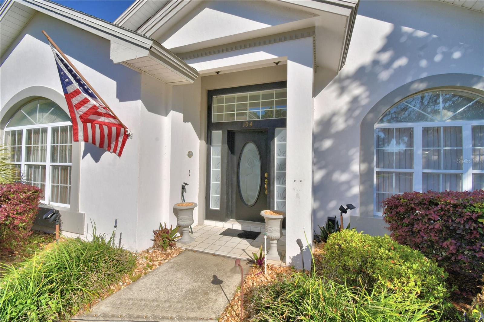 ARROWHEAD LAKES - Residential