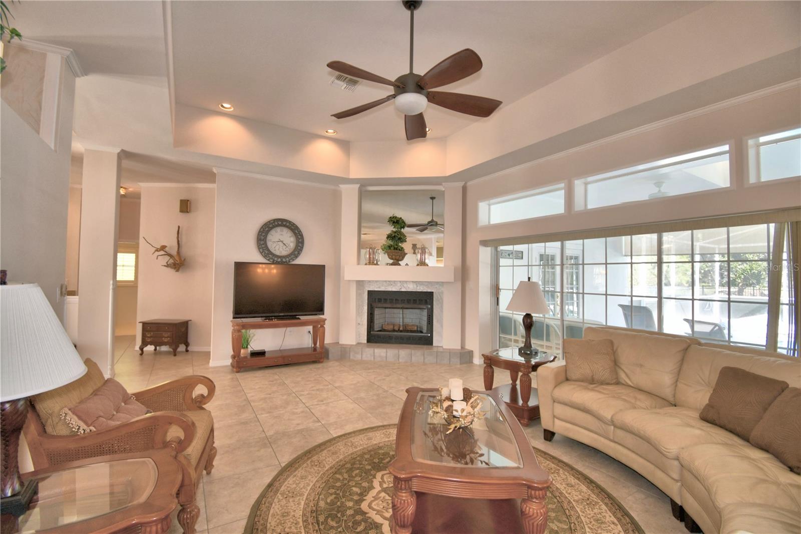 ARROWHEAD LAKES - Residential