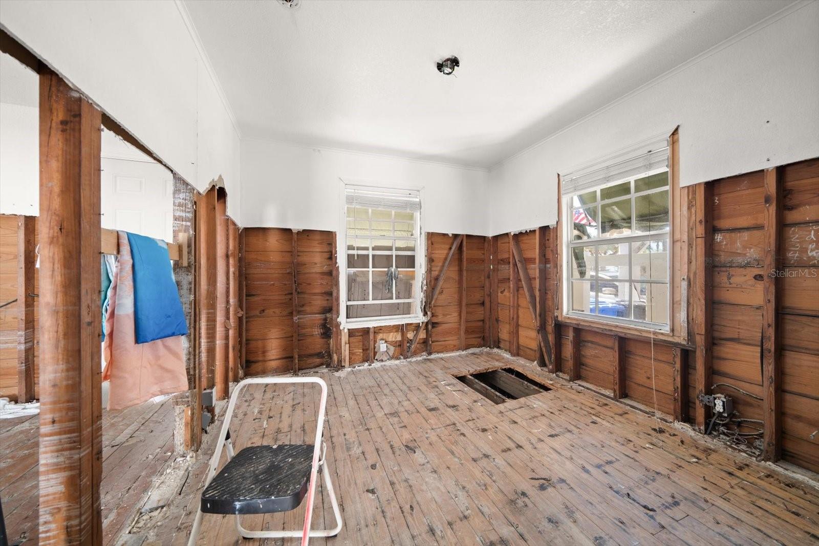 PENGUIN CABANA SUB - Residential