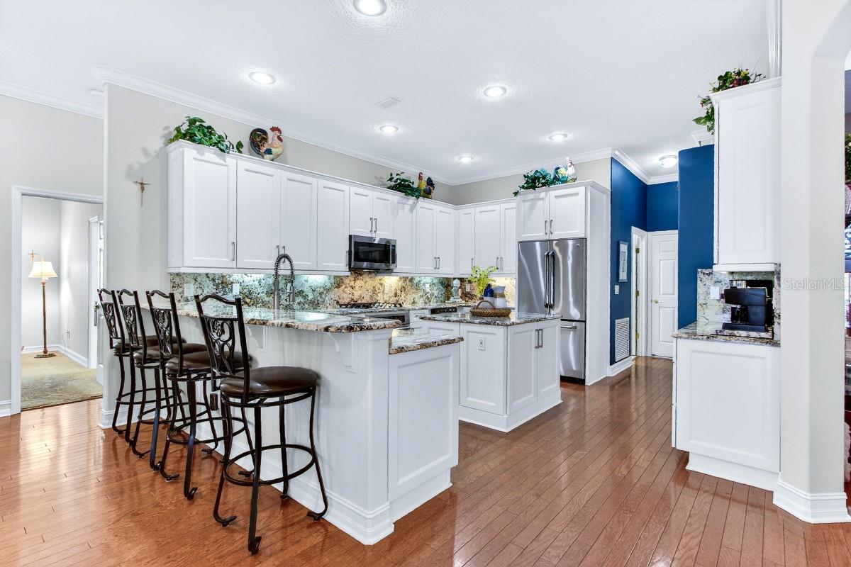 ESTATES AT ALOMA WOODS PH 2 - Residential